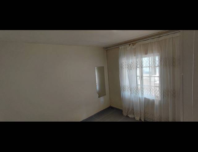 3 BEDROOM APARTMENT FOR SALE IN MANOR GARDENS